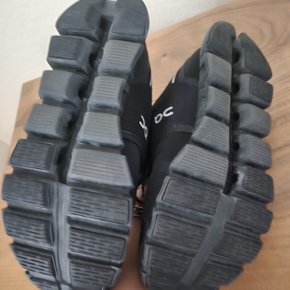 ON cloud - Picture 3 of 6